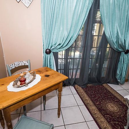 Tarentaalrand Guesthouse Upington Esterno foto